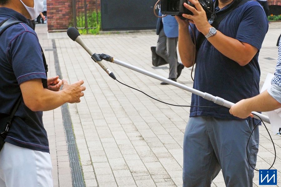 憧れのテレビ局で働くチャンス！◆大手テレビ局でのカメラアシスタント◆未経験OK◎＼体力に自信のある方大歓迎／◆男女ともに活躍中♪◆土日祝休み◆朝はゆっくり10時スタート☆彡◆髪型＆色自由