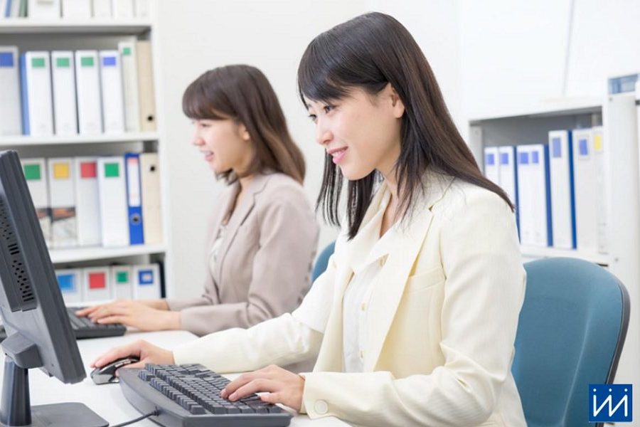 直接雇用の実績あり！南部エリアで人気のフルタイム事務◆同業務の当社スタッフが近くにいるので安心◎フォロー体制万全☆彡◆綺麗なオフィスで快適にお仕事できます♪◆子育てにも理解のある働きやすい環境◆年間休日120日◆髪型・髪色自由