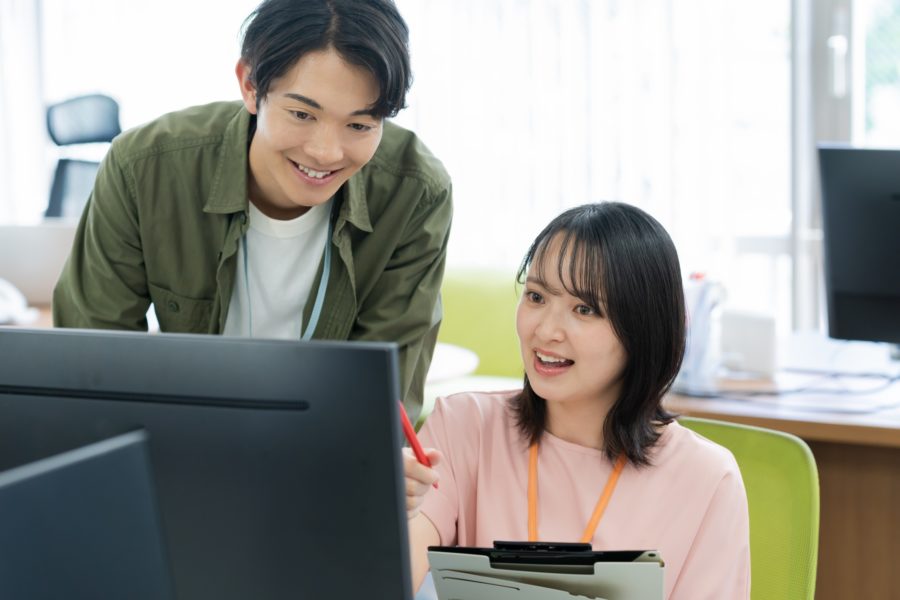 IT関係に詳しい方必見●システム開発業務●高時給1,500円●研修あるのでフォロー体制もバッチリ●同業務の方が近くにいて安心●嬉しい土日祝休み！●お休みの相談しやすくプライベートも充実●車通勤OK♪